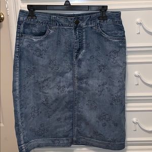 Super cute, flowered, knee length, denim skirt